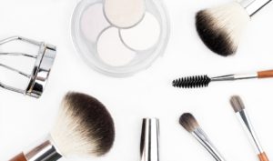 Tři způsoby, jak bezchybně nanést make-up