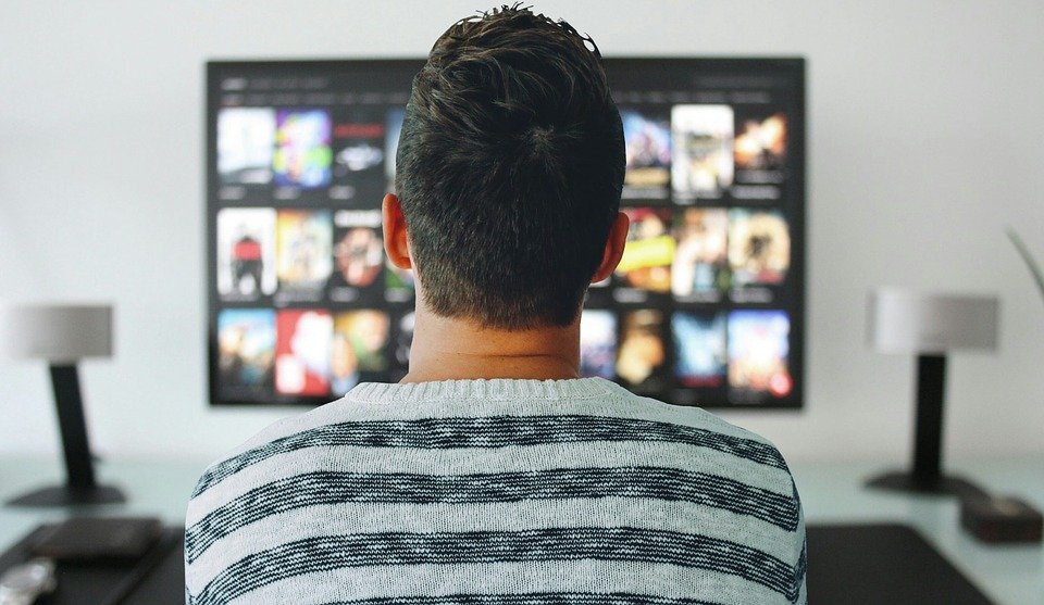 TOP 4 nejlepších seriálů, které je možné zhlédnout na Netflixu