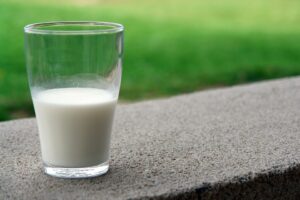Nesnášíte pach zdravého kozího mléka? Česká vědkyně mění pravidla hry